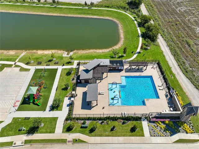 $2,100 | 16429 Porterfield Lane, Justin, TX 76247