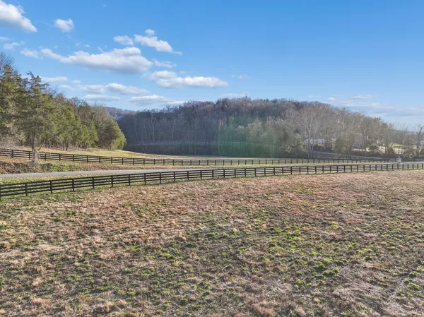 $2,599,000 | 215 Hickman Creek Road South, Hickman, TN 38567