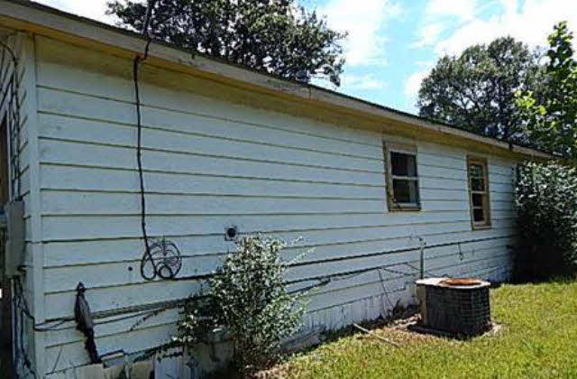 49 Harris Street Atmore, AL 36502 - Photo 5 of 15