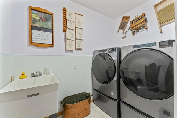 $465,000 | 1405 17th Drive Southwest, Austin, MN 55912