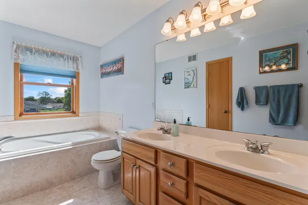 $465,000 | 1405 17th Drive Southwest, Austin, MN 55912