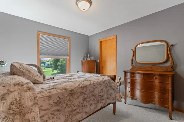 $465,000 | 1405 17th Drive Southwest, Austin, MN 55912