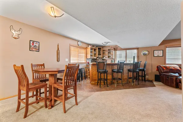 $465,000 | 1405 17th Drive Southwest, Austin, MN 55912