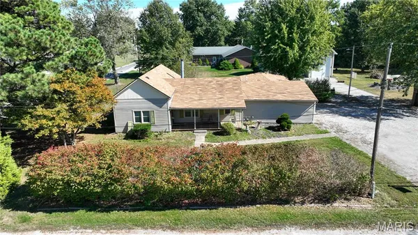 $129,900 | 802 East Pleasant Street, Bunker Hill, IL 62014
