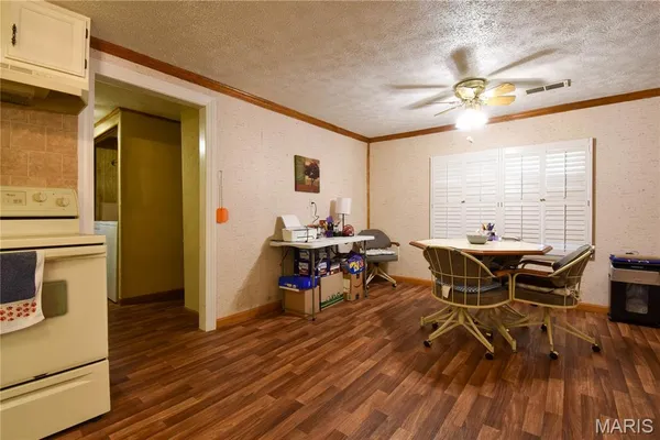 $129,900 | 802 East Pleasant Street, Bunker Hill, IL 62014