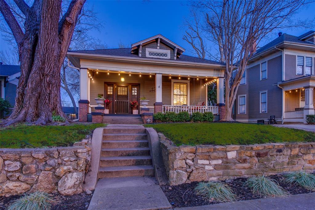 124 North Clinton Avenue Dallas, TX 75208 - Photo 1 of 1 a front view of a house