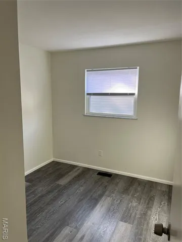 $215,000 | 402 Willow Drive, O'Fallon, IL 62269