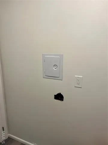 $215,000 | 402 Willow Drive, O'Fallon, IL 62269