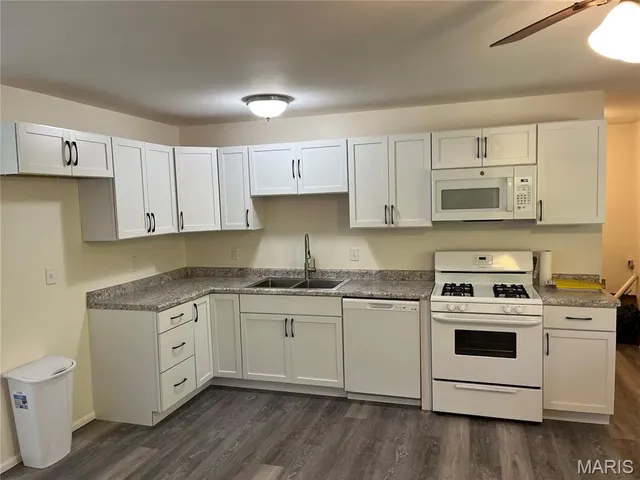 $215,000 | 402 Willow Drive, O'Fallon, IL 62269