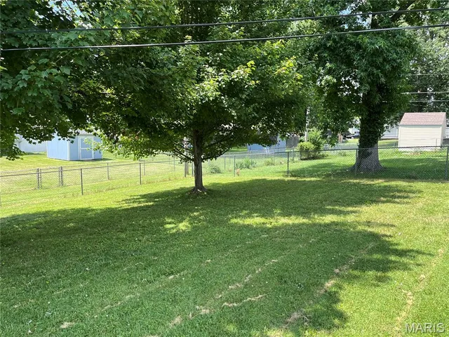 $215,000 | 402 Willow Drive, O'Fallon, IL 62269