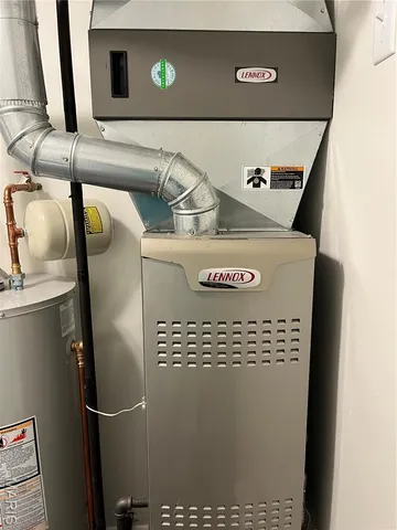 $215,000 | 402 Willow Drive, O'Fallon, IL 62269