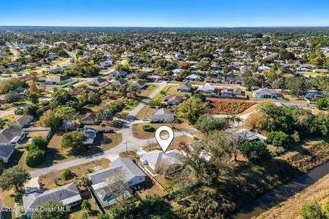 an aerial view of multiple house