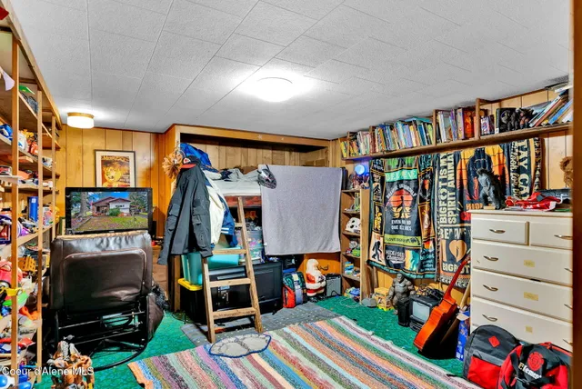 $375,000 | 33619 Spruce Street, Bayview, ID 83803