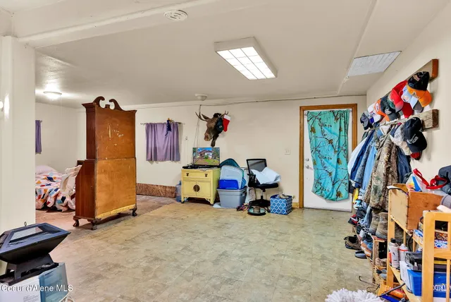 $375,000 | 33619 Spruce Street, Bayview, ID 83803