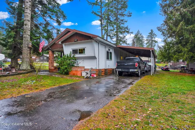 $375,000 | 33619 Spruce Street, Bayview, ID 83803