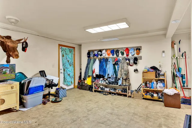 $375,000 | 33619 Spruce Street, Bayview, ID 83803