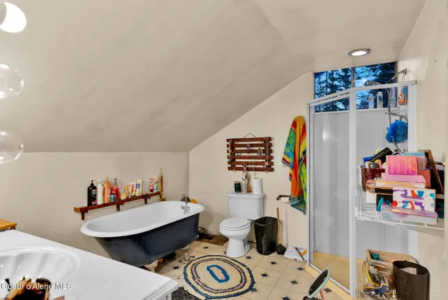 $375,000 | 33619 Spruce Street, Bayview, ID 83803