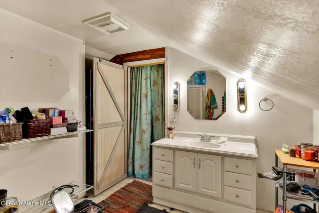 $375,000 | 33619 Spruce Street, Bayview, ID 83803