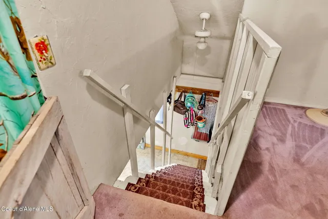 $375,000 | 33619 Spruce Street, Bayview, ID 83803