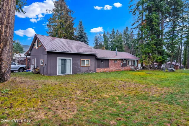 $375,000 | 33619 Spruce Street, Bayview, ID 83803