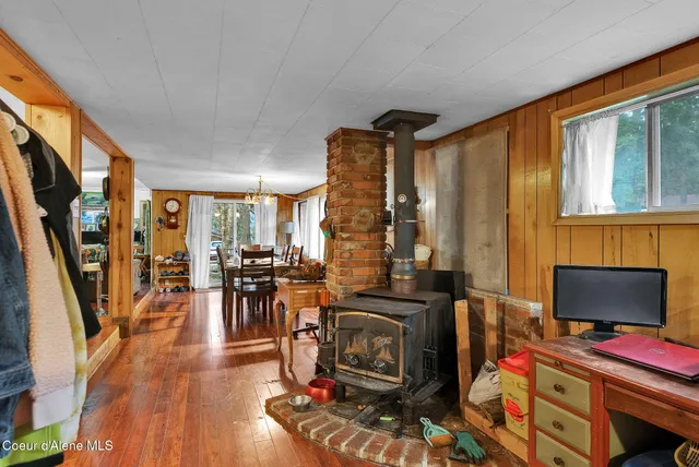 $375,000 | 33619 Spruce Street, Bayview, ID 83803