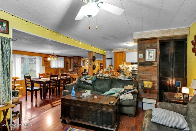 $375,000 | 33619 Spruce Street, Bayview, ID 83803