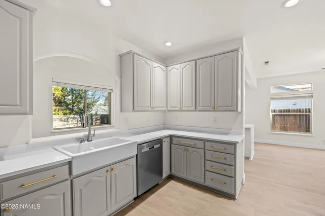 $3,300 | 6686 East Eagle Crest Drive, Flagstaff, AZ 86004