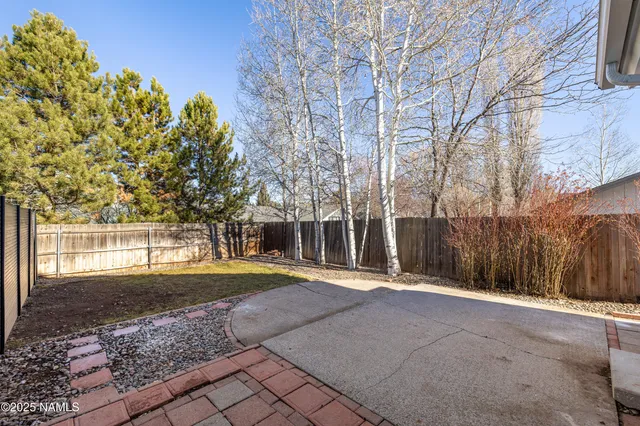 $3,300 | 6686 East Eagle Crest Drive, Flagstaff, AZ 86004