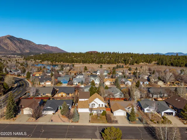 $3,300 | 6686 East Eagle Crest Drive, Flagstaff, AZ 86004
