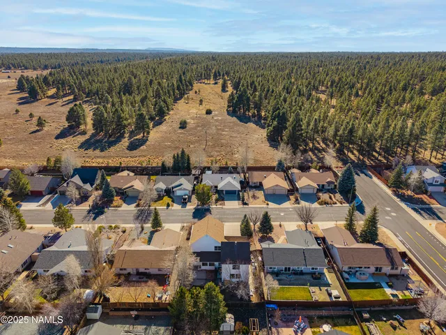 $3,300 | 6686 East Eagle Crest Drive, Flagstaff, AZ 86004