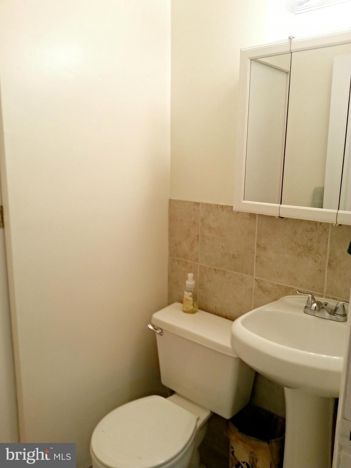 3217 Blueford Road Kensington, MD 20895 - Photo 12 of 19 Bath