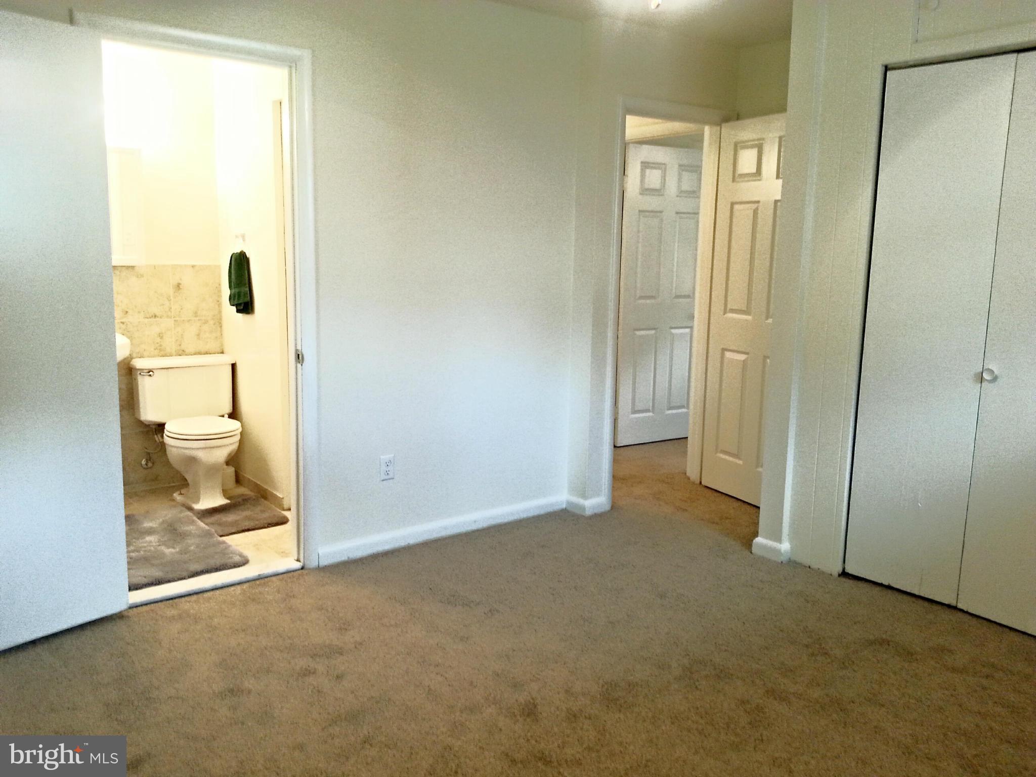 Bedroom (Master)