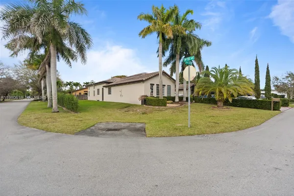 $1,240,000 | 12981 Southwest 197th Street, Miami, FL 33177