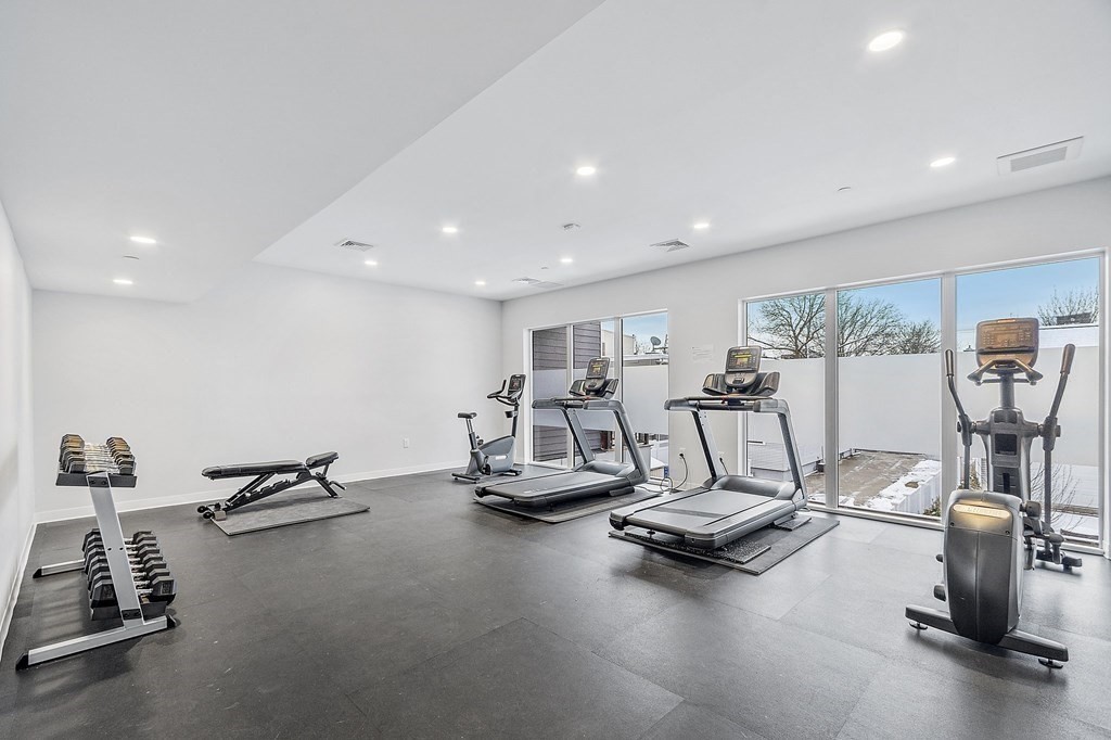 205 Maverick Street, Unit 201 Boston, MA 02128 - Photo 7 of 29