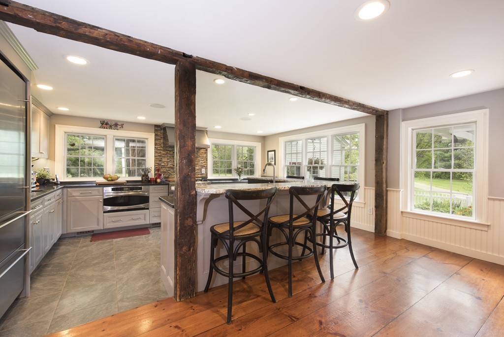 33 Topsfield Road Boxford, MA 01921 - Photo 6 of 30