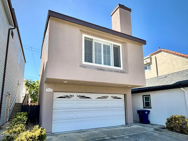 a view of a house with a outdoor space