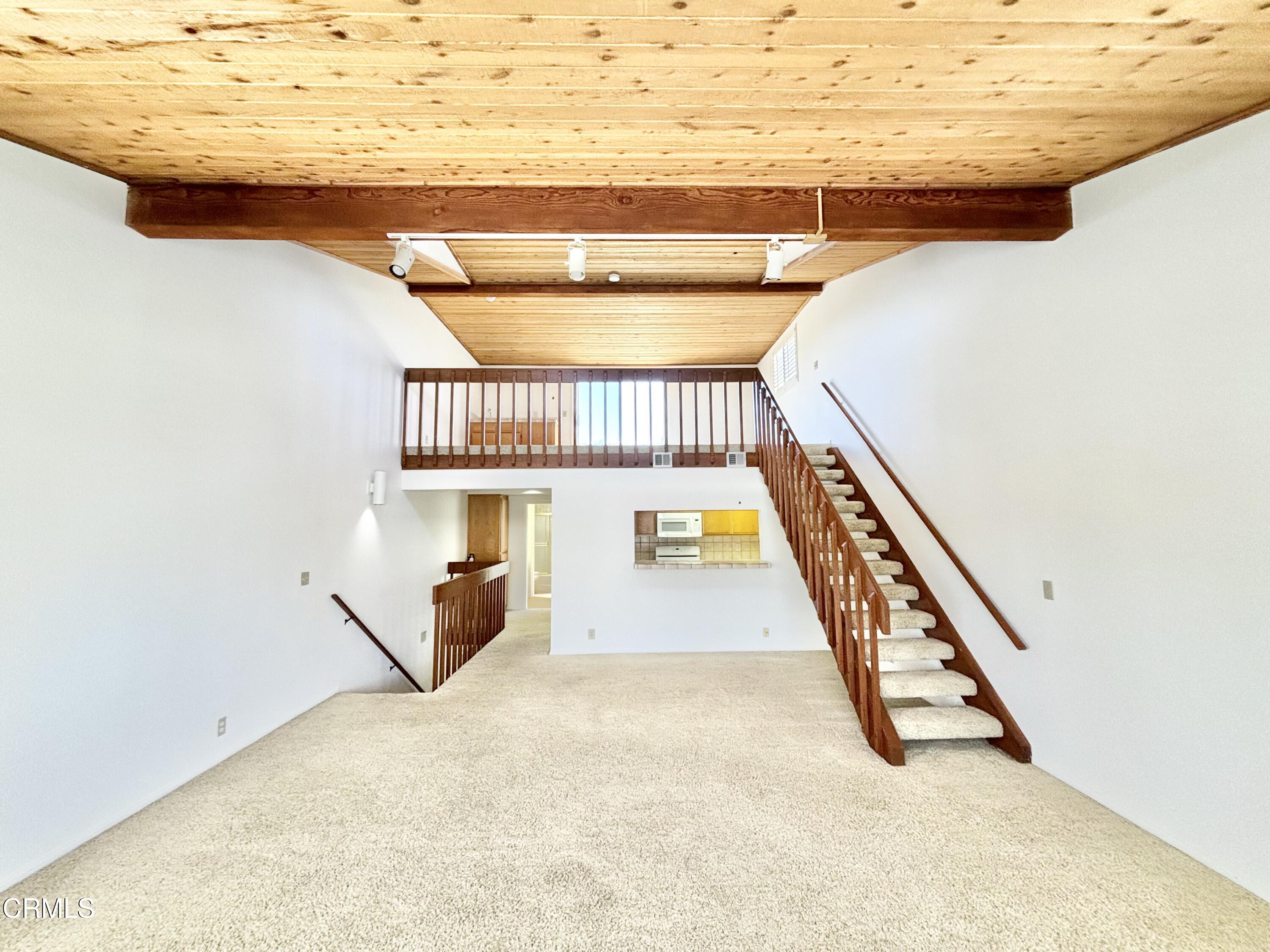 272 Cahuenga Drive Oxnard, CA 93035 - Photo 20 of 39 a view of stairs