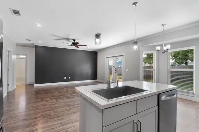 $300,000 | 4464 Goldfinch Way, Crestview, FL 32539