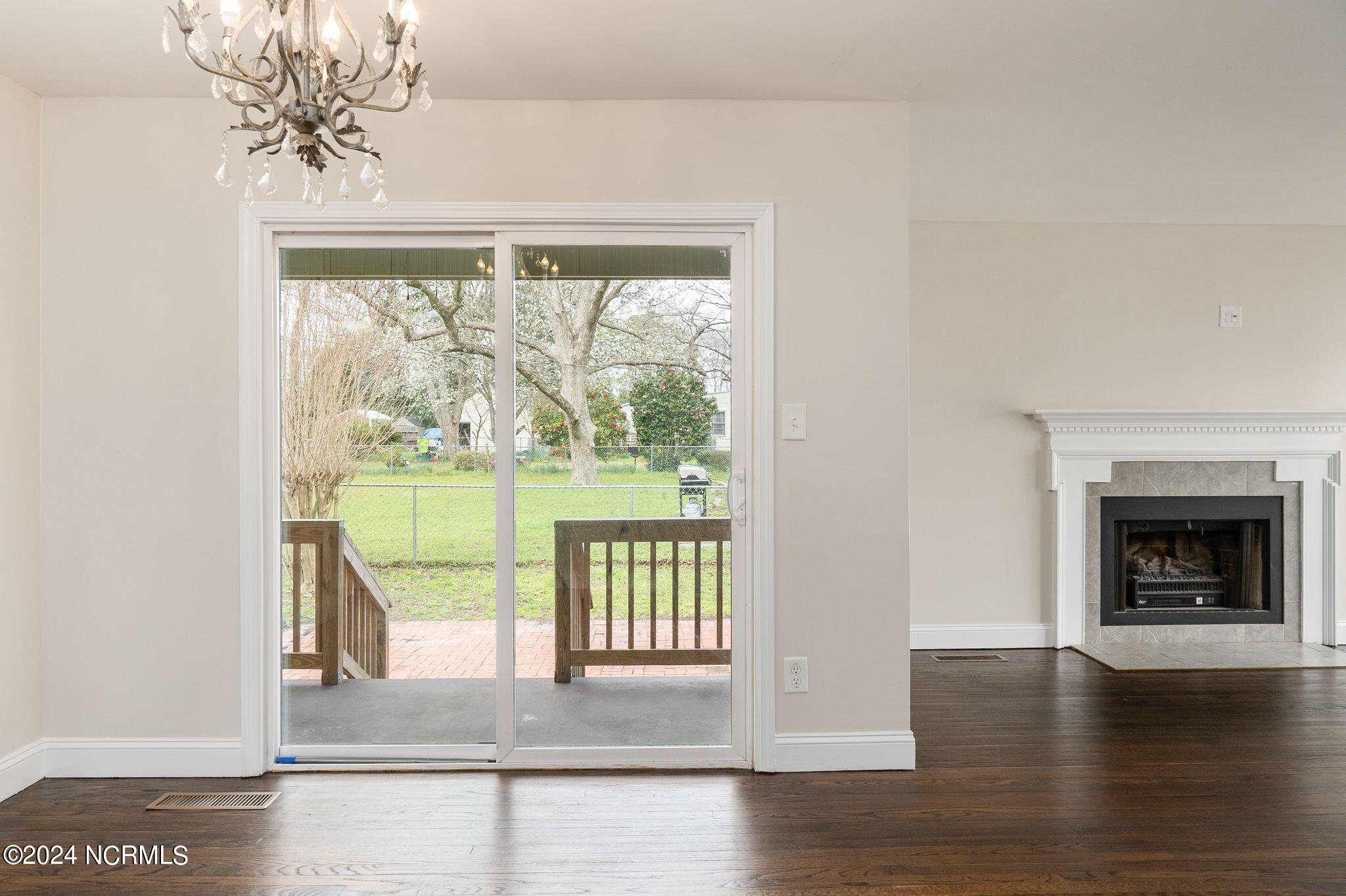 1609 High Street New Bern, NC 28560 - Photo 19 of 50 Dining