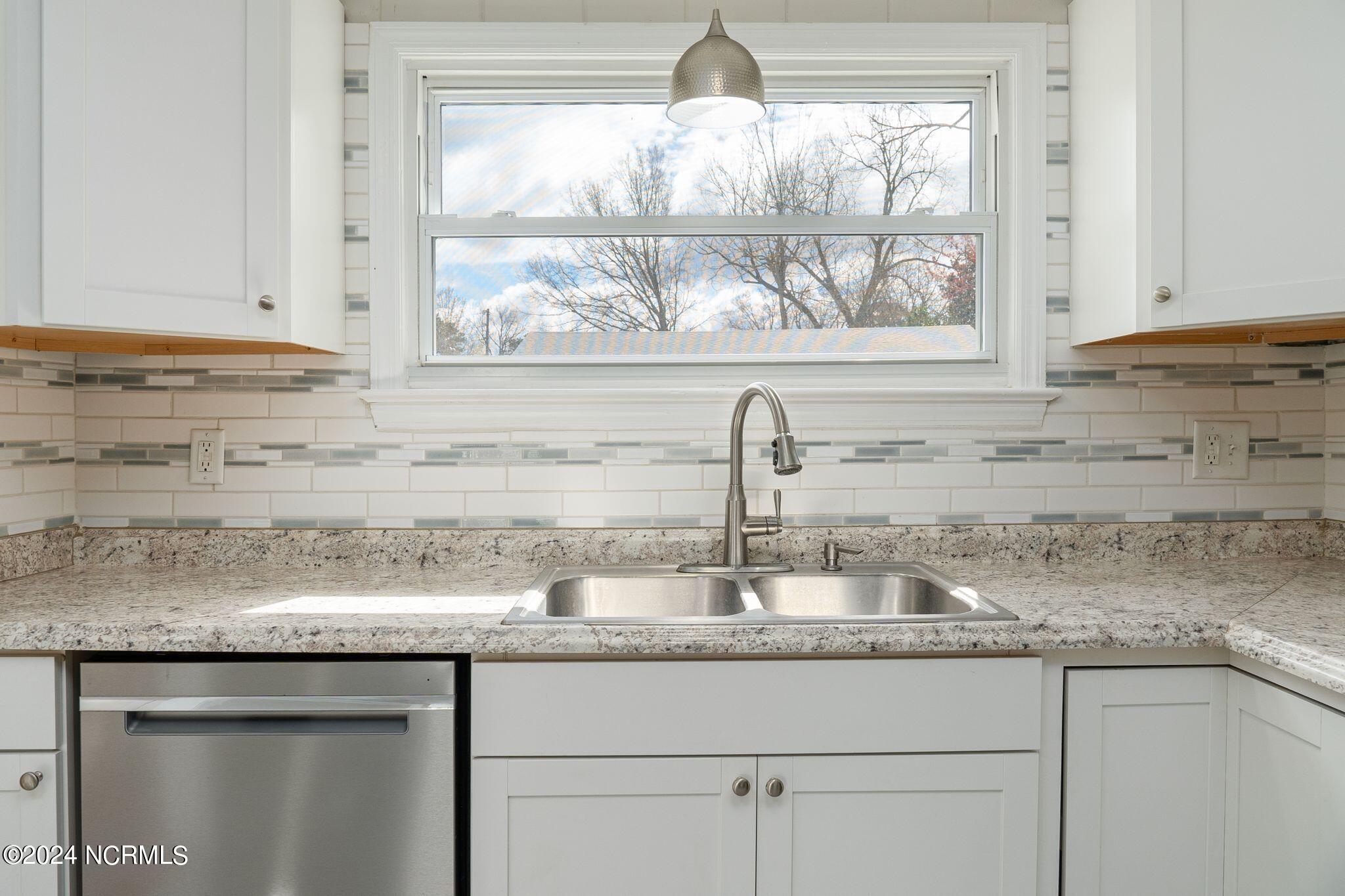 1609 High Street New Bern, NC 28560 - Photo 23 of 50 Kitchen