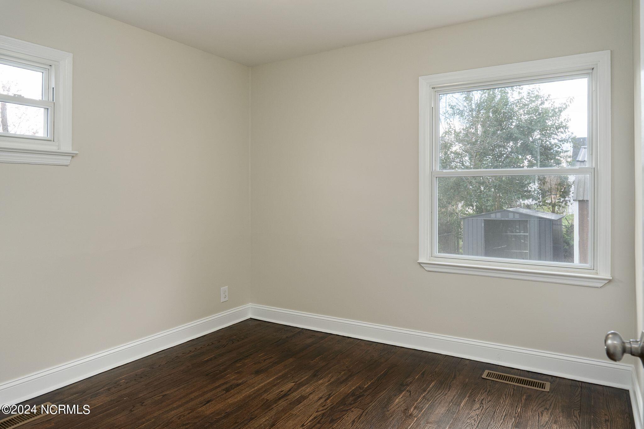 1609 High Street New Bern, NC 28560 - Photo 25 of 50 Third Bedroom