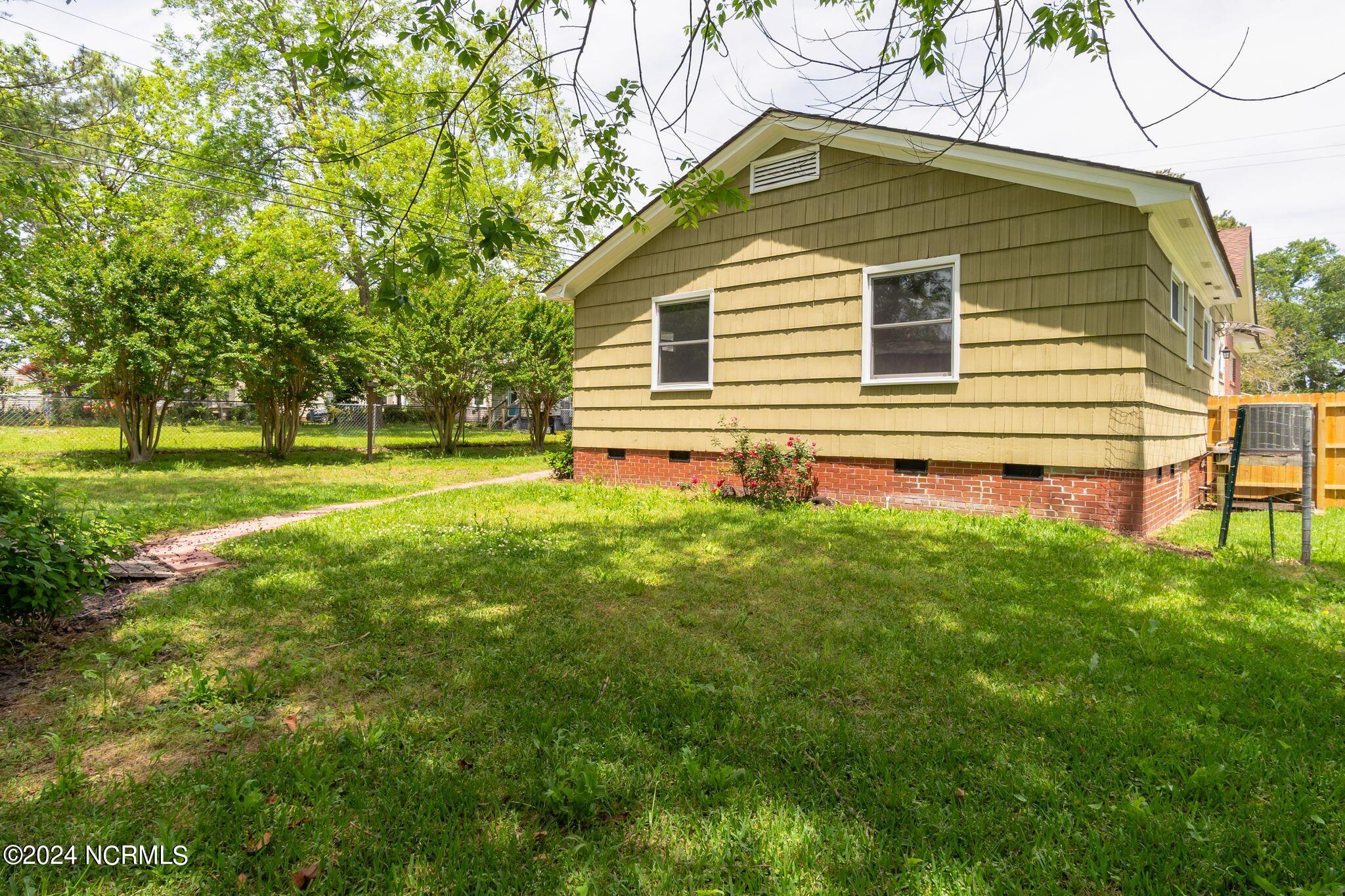 1609 High Street New Bern, NC 28560 - Photo 39 of 50 Back