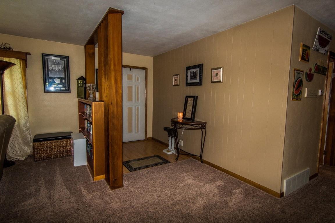 1410 Ridgeway Avenue Vincennes, IN 47591 - Photo 2 of 20 Gallery Image 2