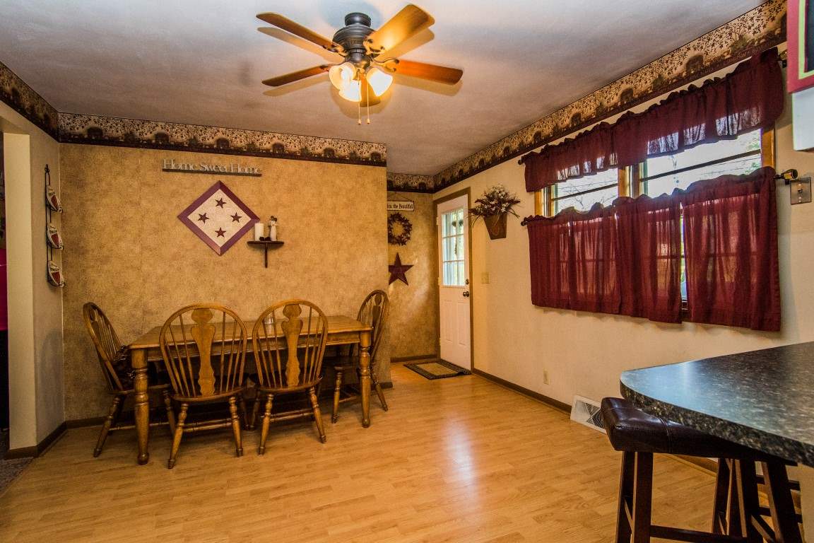 1410 Ridgeway Avenue Vincennes, IN 47591 - Photo 8 of 20 Gallery Image 8