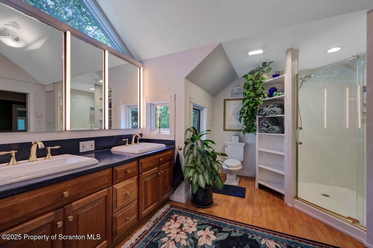 3360 Forest Road Wilkes Barre, PA 18706 - Photo 59 of 88 Full Bathroom