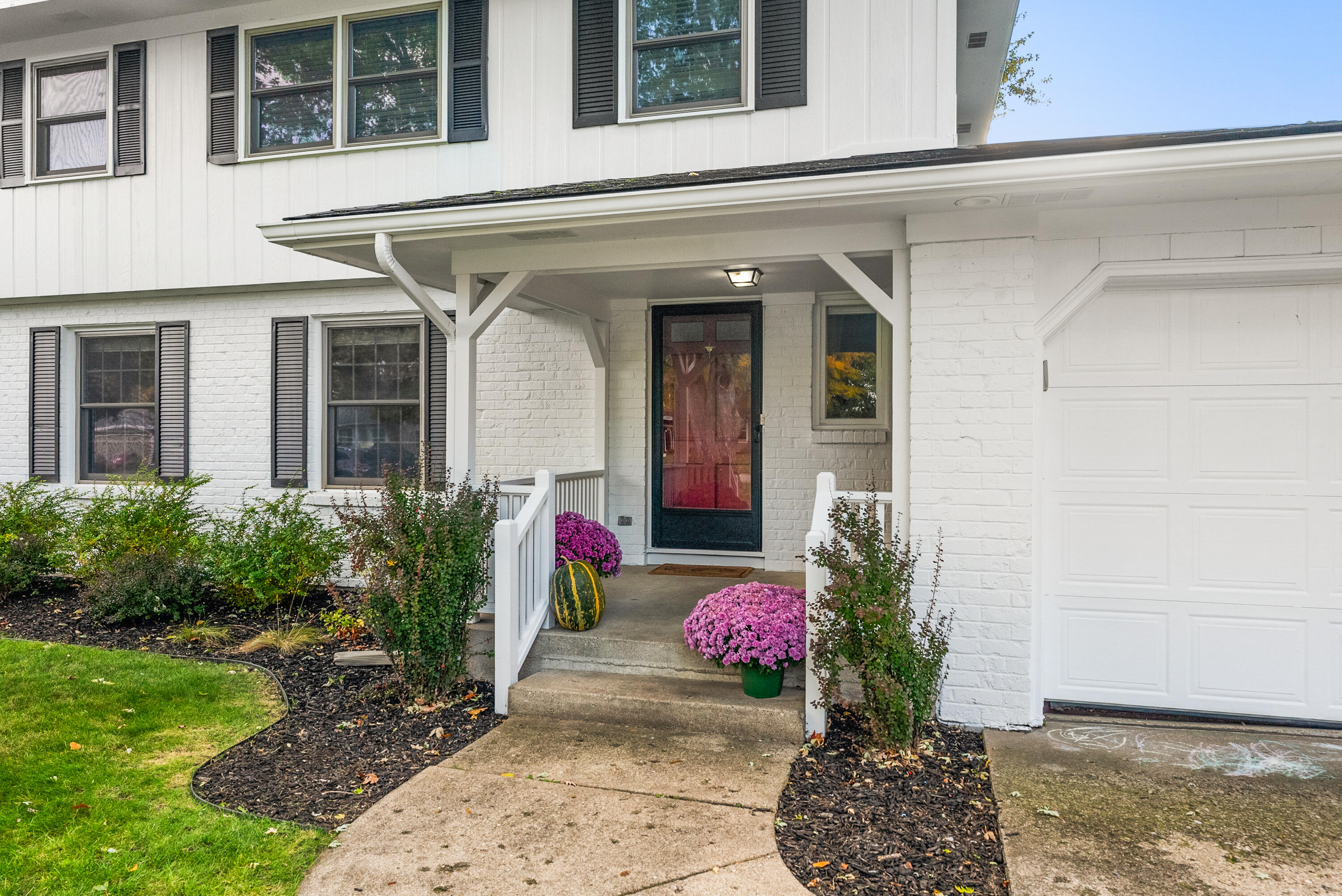 1554 Broadview Drive Jenison, MI 49428 - Photo 4 of 54 05-1554 Broadview Dr-5