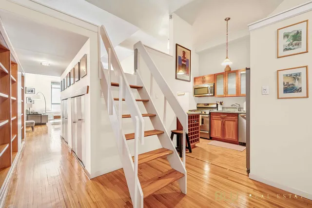 $1,150,000 | 39 East 12th Street, Unit 507 | Greenwich Village