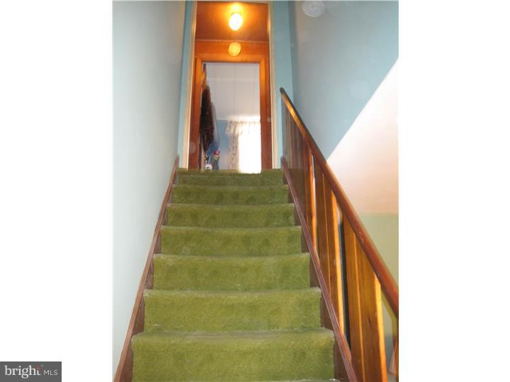 1008 Dale Road Secane, PA 19018 - Photo 8 of 16 Hallway