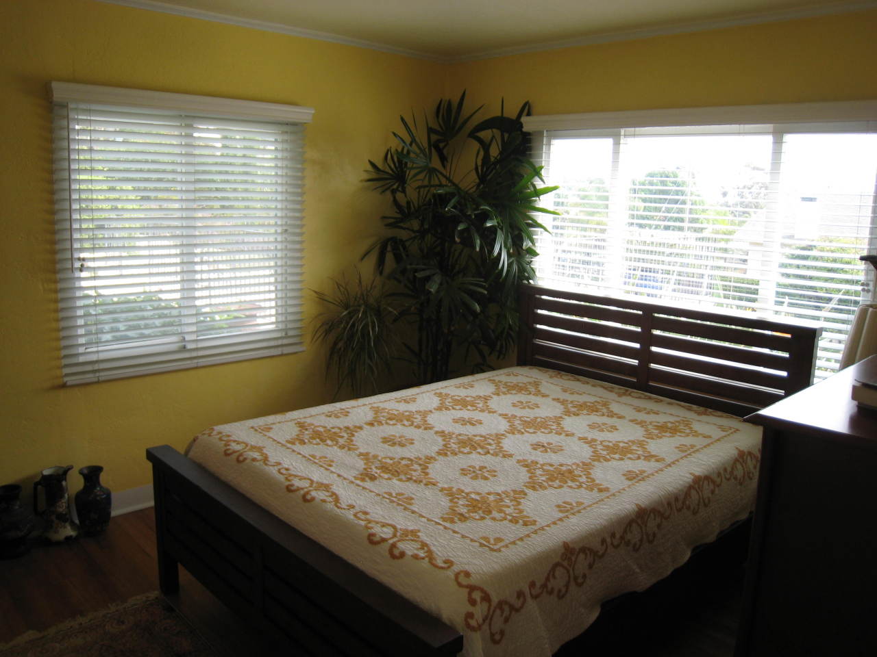 929 East Carrillo Road Santa Barbara, CA 93103 - Photo 16 of 17 3rd bedroom