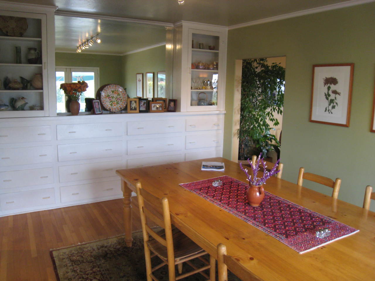 929 East Carrillo Road Santa Barbara, CA 93103 - Photo 6 of 17 Dining